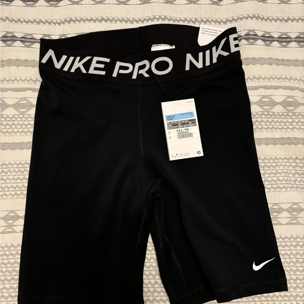 Nike pro shorts size 8. Perfect for weightlifting.